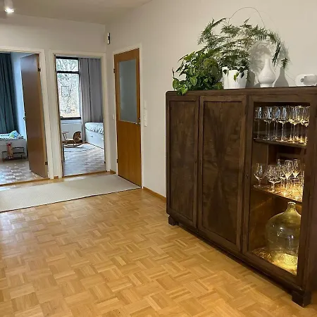 Апартаменты Charming 3-bedroom House