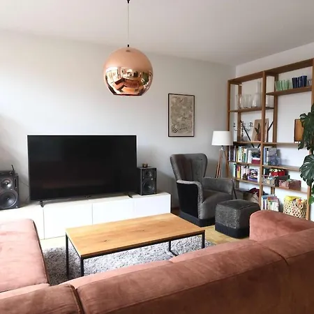 Apartment Charming 3-bedroom House *