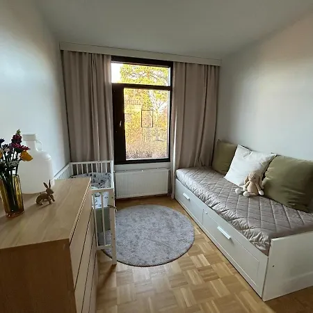 Apartment Charming 3-bedroom House