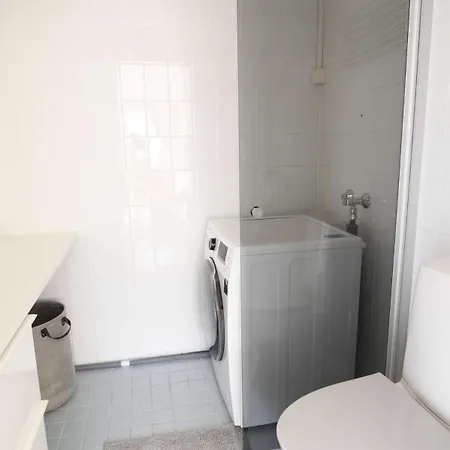 Apartment Charming 3-bedroom House Espoo