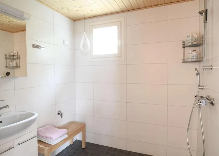 Apartamento Charming 3-bedroom House Espoo